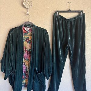 Jade Floral Velvet Kimono Set